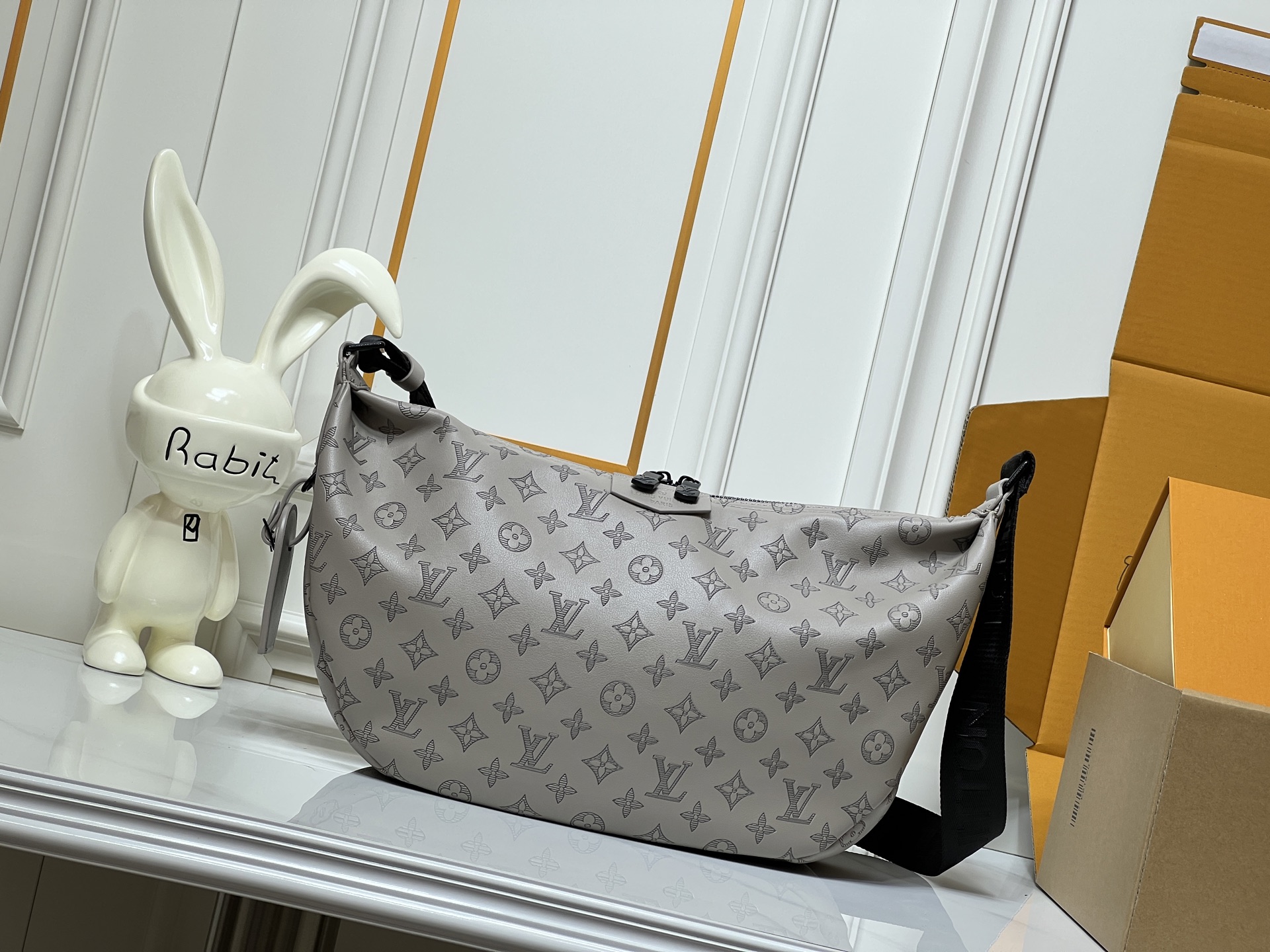 Louis Vuitton LV Classic Handbag Premium Canvas Model M66888 Zip Closure Weekend Getaway Limited Edition